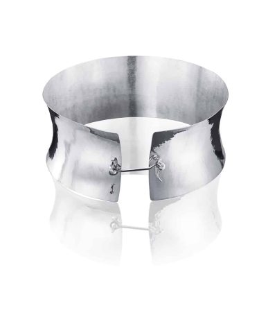 Efva Attling hooked on simone collar