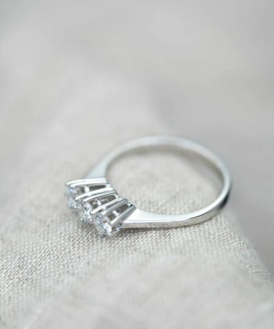 Alternative view of Ring i hvitt gull med diamant 0,30 ct TWSI