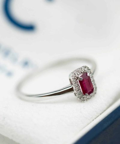 Alternative view of Rosettting i hvitt gull, Rubin og Diamant 0.05ct (WSI)