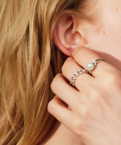 Alternative view of Ring i gull med diamnater 0,18 ct