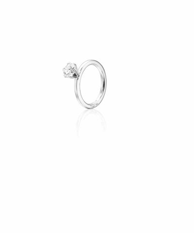 Efva Attling High on love ring 1.0 ct