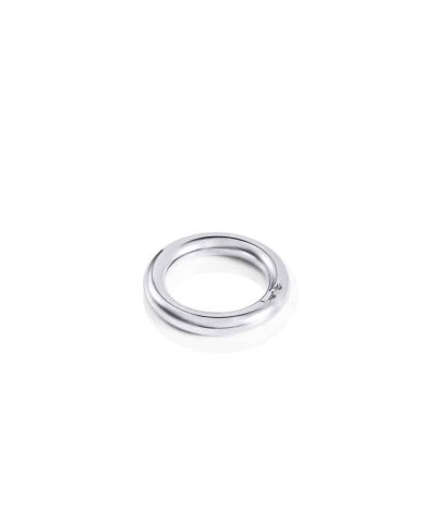 Alternative view of Efva Attling one love ring