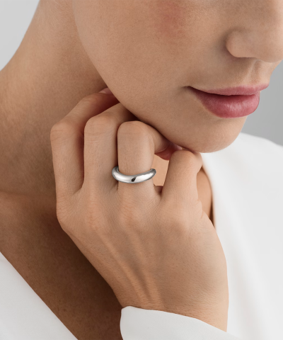 Alternative view of Georg Jensen Offspring ring