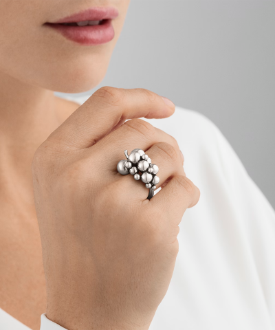 Alternative view of Georg Jensen Moonlight Grapes ring, liten