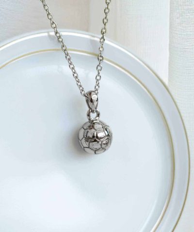 Alternative view of Smykke i sølv fotball