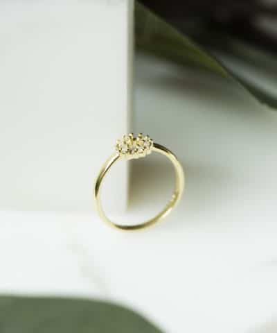 Alternative view of Ring i gult gull med diamant 0,12ct twsi