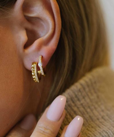 Alternative view of Gulldia Signatur Øreringer i sølv med zirkonia