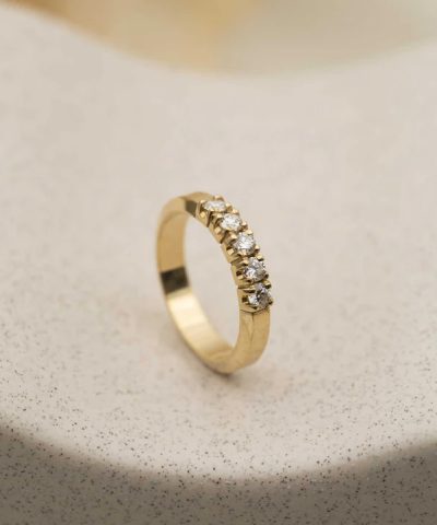 Alternative view of Sigma alliansering i gult gull med diamant 0,50 ct TWSI