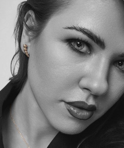 Alternative view of Ingite øredobber i sølv, large