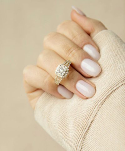 Alternative view of Ring i gult gull med diamant 0,90 ct WSI