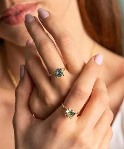 Alternative view of Ring i gull med syntetisk spinell