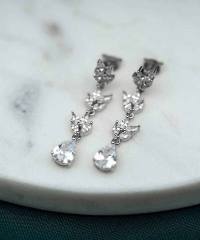Alternative view of Kelly øredobber i sølv med zirkonia