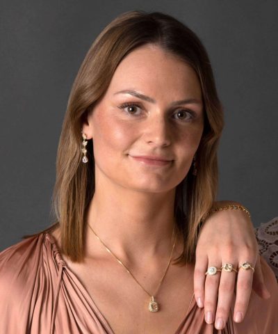 Alternative view of Kelly øredobber i sølv med zirkonia