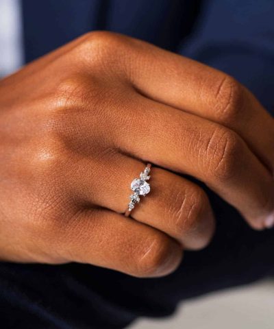 Alternative view of Cora ring i sølv med zirkonia