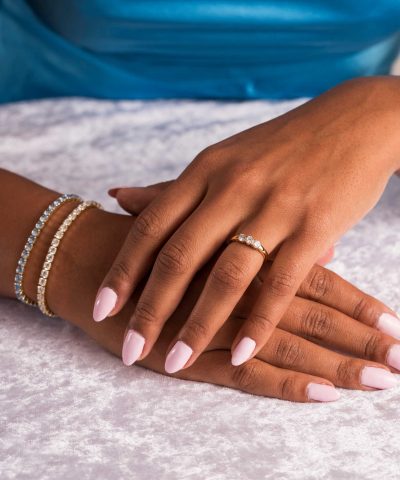 Alternative view of Farah ring i sølv med zirkonia