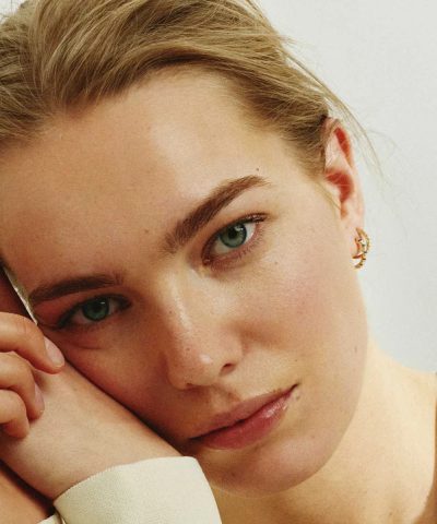 Alternative view of Øreringer i gull med diamant 0,17 ct WSI