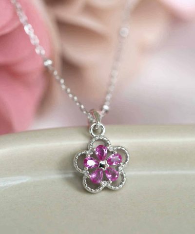 Alternative view of Smykke i sølv med zirkonia blomst