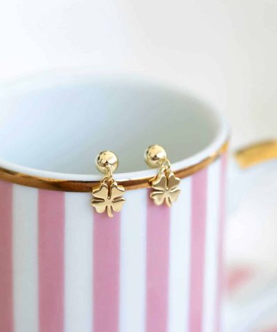 Alternative view of Øredobber i sølv firkløver