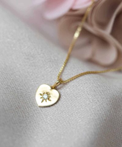 Alternative view of Smykke i gull med zirkonia hjerte