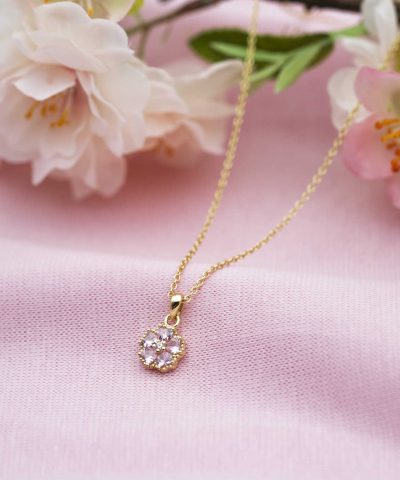 Alternative view of Smykke i sølv med zirkonia blomst