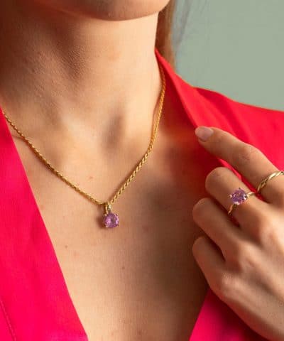 Alternative view of Anheng i gull med syntetisk spinell