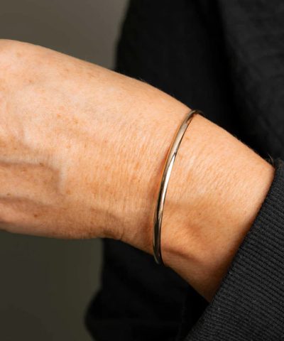 Alternative view of Armring i gull massiv 3 mm