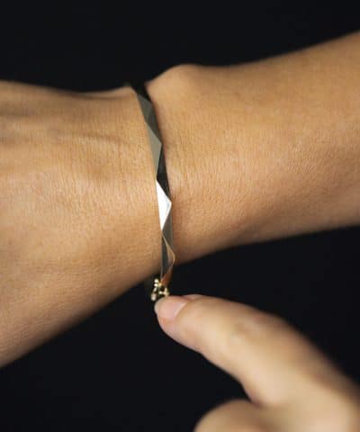 Alternative view of Fasett armring i gult gull