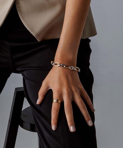 Alternative view of Armbånd i gult og hvitt gull