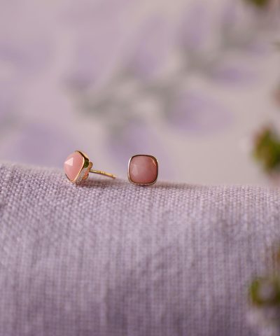 Alternative view of Øredobber i sølv med rosa opal KJÆRLIGHET