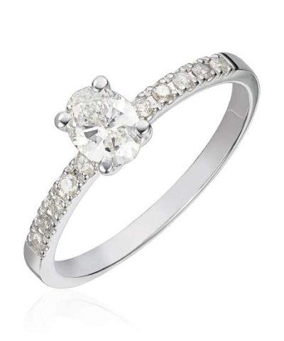 Ring i hvitt gull med oval midtstein og sidesteiner 0,62ct TWSI