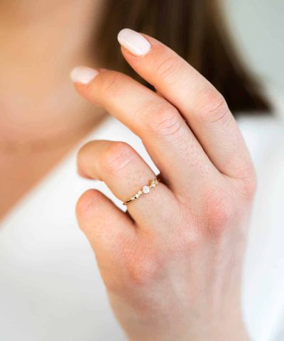 Alternative view of Ring i gull med zirkonia