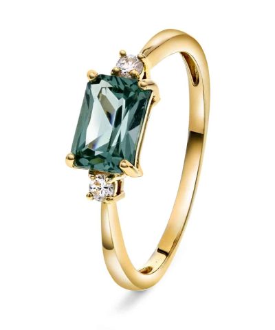 Ring i gull med grønn syntetisk spinell