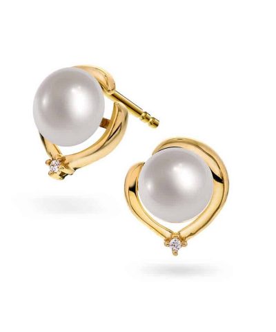 Øredobber i gull med ferskvannsperler