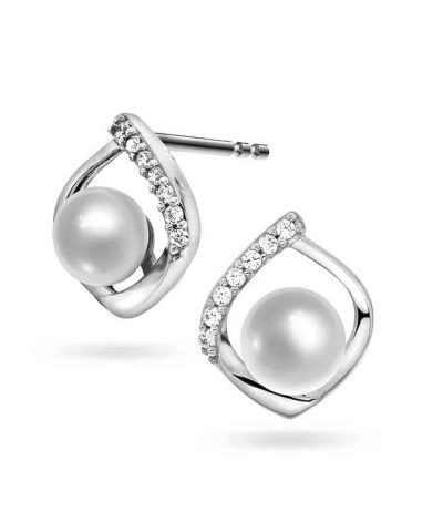 Øredobber i hvitt gull med ferskvannsperler