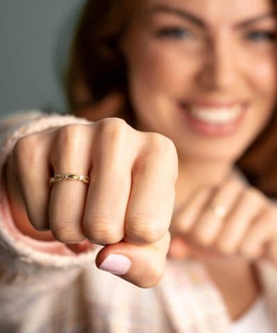 Alternative view of Ring i gull med zirkonia