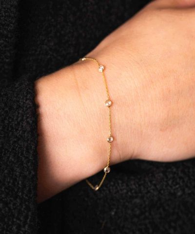 Alternative view of Armbånd i gull med zirkonia