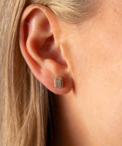 Alternative view of Øredobber i gull med diamanter 0,30 WP