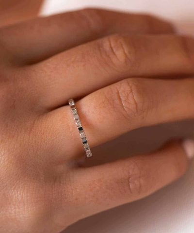 Alternative view of Ring i gull med diamanter 0,10 ct WP