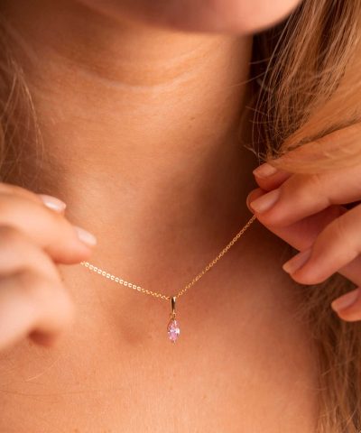 Alternative view of Anheng i gull med lys rosa zirkonia