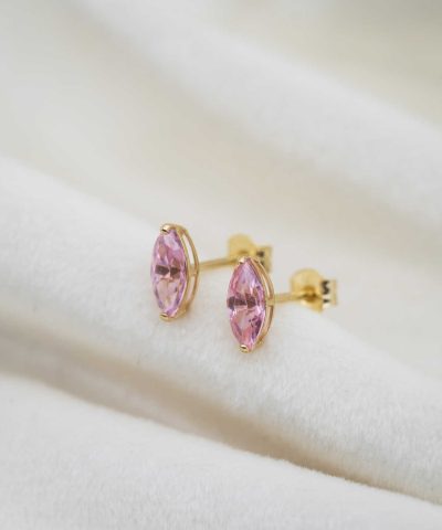 Alternative view of Øredobber i gull med lys rosa zirkonia