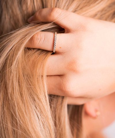 Alternative view of Ring i gull med zirkonia