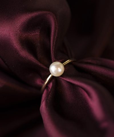 Alternative view of Ring i gull med kultivert fvp