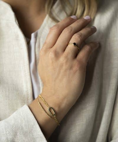 Alternative view of Armbånd i sølv med sort zirkonia