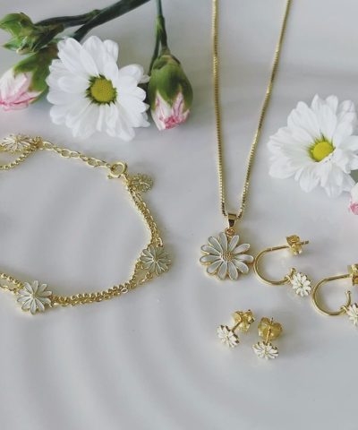 Alternative view of Liv - Ørestikk Margeritt. Hvit