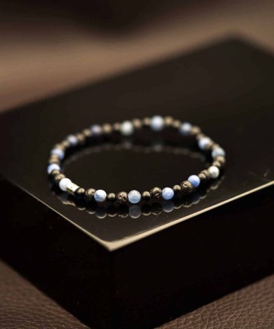 Alternative view of F&S armbånd med stenperler, sort/blå