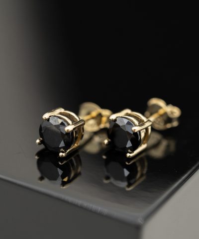 Alternative view of Dylan øredobber i sølv, sort sten