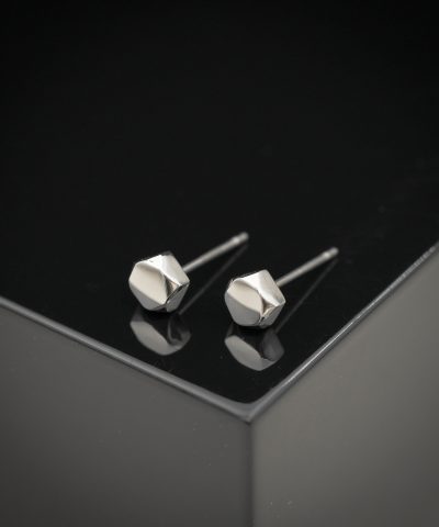 Alternative view of Clash øredobber i stål