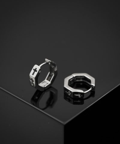 Alternative view of Cross øreringer i stål