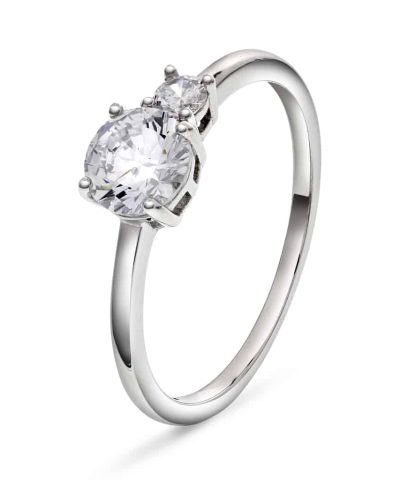 Ring i sølv med zirkonia