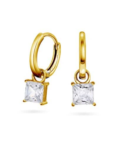 Øreringer i sølv med hvit zirkonia